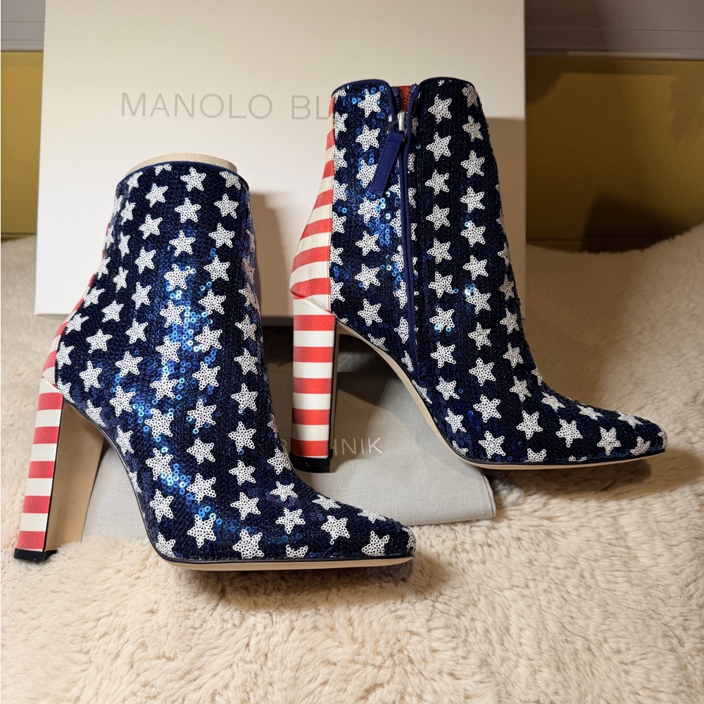 New Authentic Manolo Blahnik Starry Heeled Boots